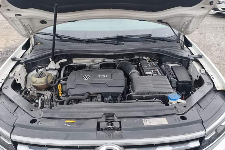 Used Volkswagen Tiguan L 2017 330TSI Automatic Two-Wheel Drive Flagship Edition Engine Bay