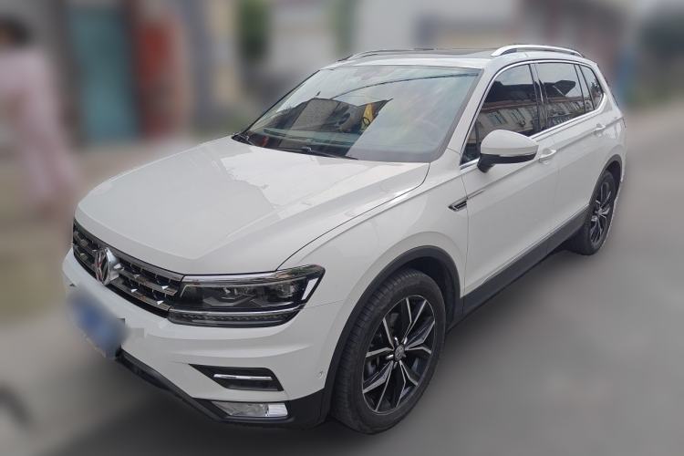 Used Volkswagen Tiguan L 2017 330TSI Automatic Two-Wheel Drive Luxury Edition Guazi used car, China used car export, Used car for sale, Used cars, Cheapest cars for sale