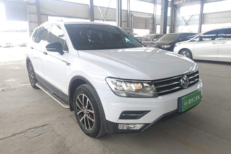 Used Volkswagen Tiguan L 2017 330TSI Automatic Two-Wheel Drive Luxury Edition Exterior 1