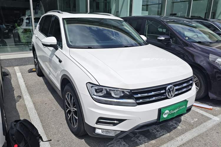 Used Volkswagen Tiguan L 2017 330TSI Automatic Two-Wheel Drive Luxury Edition Exterior 1