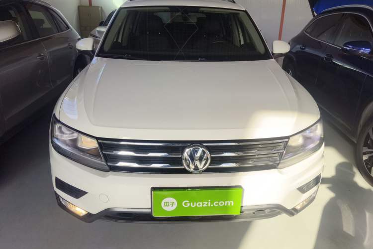 Used Volkswagen Tiguan L 2017 330TSI Automatic Two-Wheel Drive Luxury Edition Exterior 1