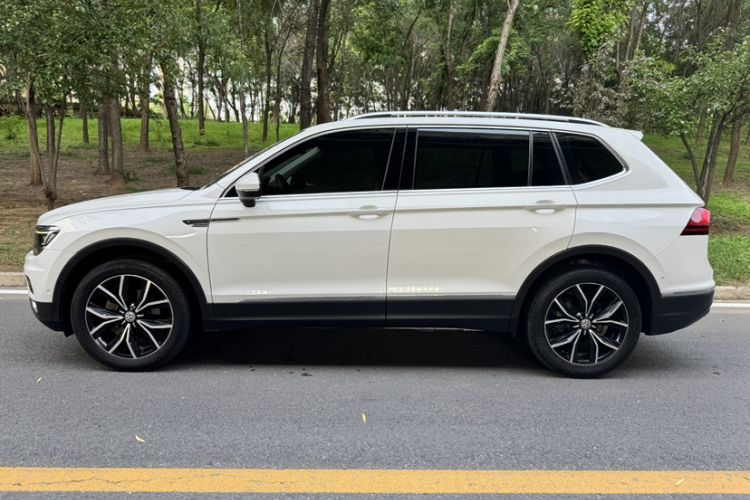 Used Volkswagen Tiguan L 2017 330TSI Automatic Two-Wheel Drive Flagship Edition Exterior 1