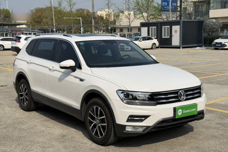 Used Volkswagen Tiguan L 2017 330TSI Automatic Two-Wheel Drive Luxury Edition Exterior 10