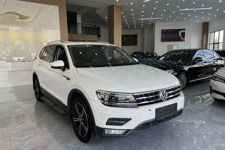 Used Volkswagen Tiguan L 2017 330TSI Automatic Two-Wheel Drive Flagship Edition Exterior 2