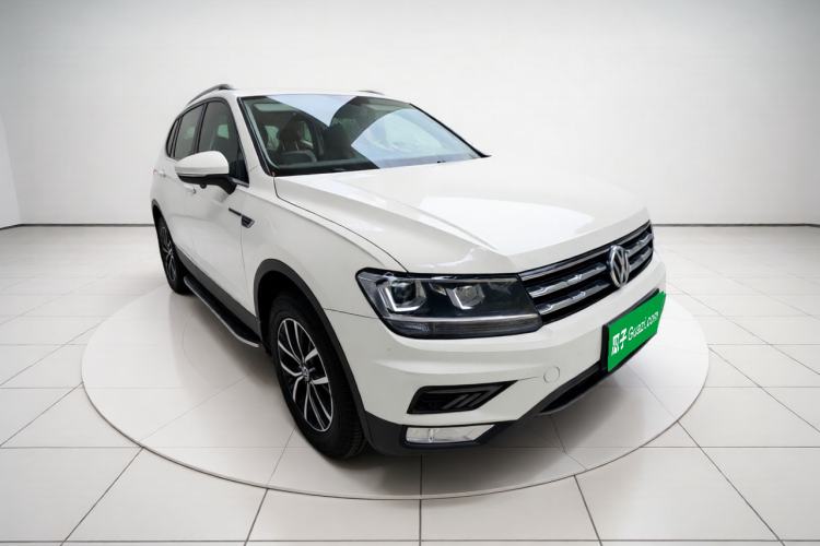 Used Volkswagen Tiguan L 2017 330TSI Automatic Two-Wheel Drive Luxury Edition Exterior 2