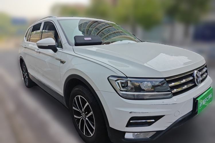 Used Volkswagen Tiguan L 2017 330TSI Automatic Two-Wheel Drive Luxury Edition Exterior 2