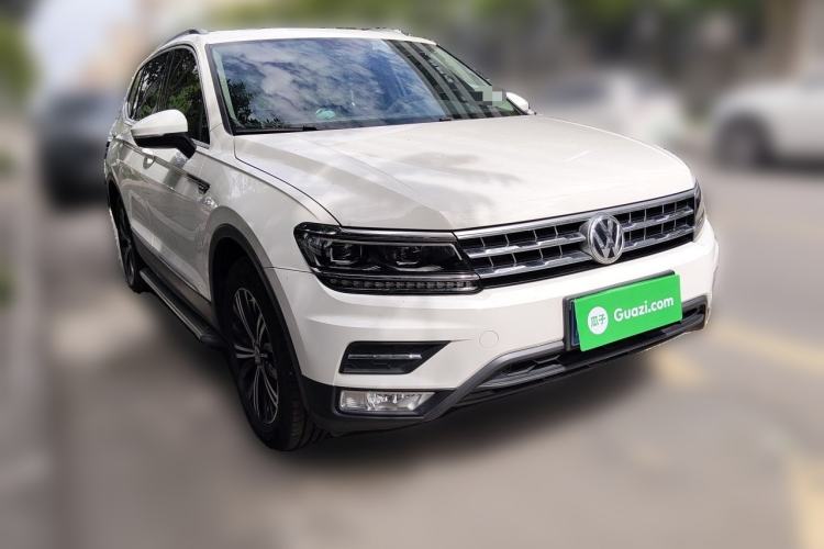 Used Volkswagen Tiguan L 2017 380TSI Automatic All-Wheel-Drive Luxury Edition Exterior 2
