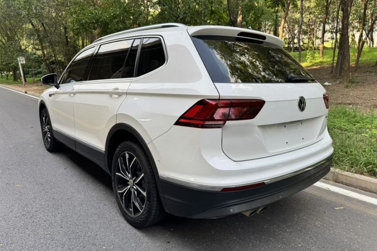 Used Volkswagen Tiguan L 2017 330TSI Automatic Two-Wheel Drive Flagship Edition Exterior 2