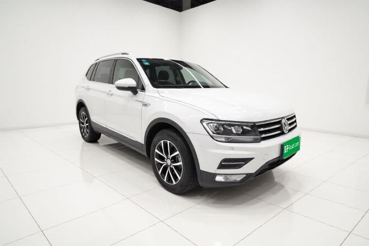 Used Volkswagen Tiguan L 2017 330TSI Automatic Two-Wheel Drive Luxury Edition Exterior 2