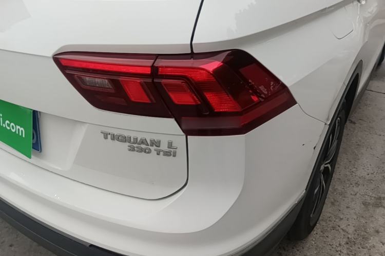 Used Volkswagen Tiguan L 2017 330TSI Automatic Two-Wheel Drive Luxury Edition Exterior 3