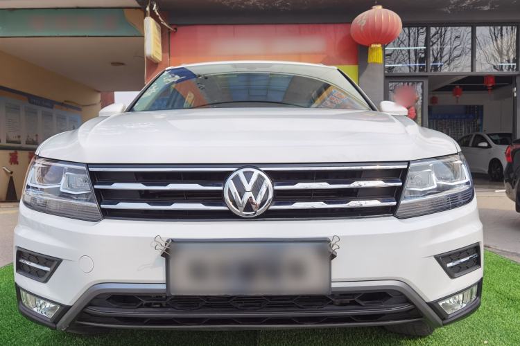 Used Volkswagen Tiguan L 2017 330TSI Automatic Two-Wheel Drive Comfort Edition Exterior 3