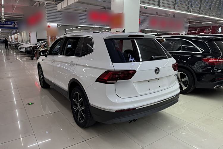 Used Volkswagen Tiguan L 2017 330TSI Automatic Two-Wheel Drive Flagship Edition Exterior 3