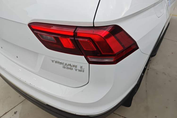 Used Volkswagen Tiguan L 2017 330TSI Automatic Two-Wheel Drive Comfort Edition Exterior 3