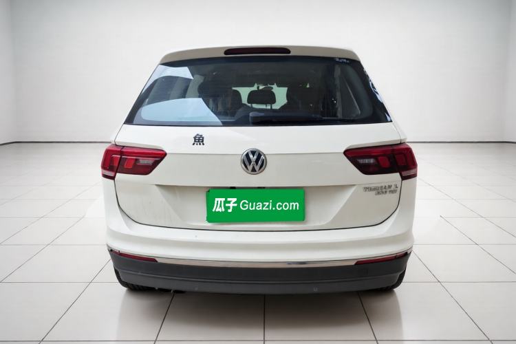 Used Volkswagen Tiguan L 2017 330TSI Automatic Two-Wheel Drive Luxury Edition Exterior 4