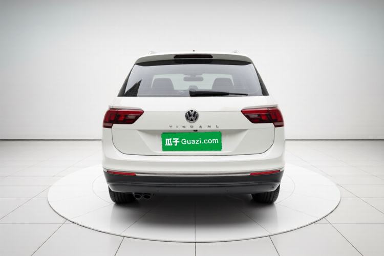 Used Volkswagen Tiguan L 2017 330TSI Automatic Two-Wheel Drive Comfort Edition Exterior 4