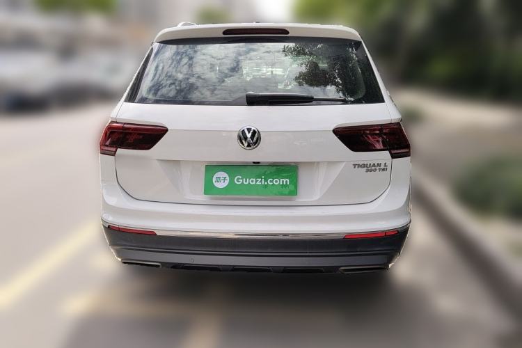 Used Volkswagen Tiguan L 2017 380TSI Automatic All-Wheel-Drive Luxury Edition Exterior 4