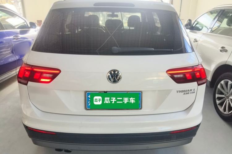 Used Volkswagen Tiguan L 2017 330TSI Automatic Two-Wheel Drive Luxury Edition Exterior 4