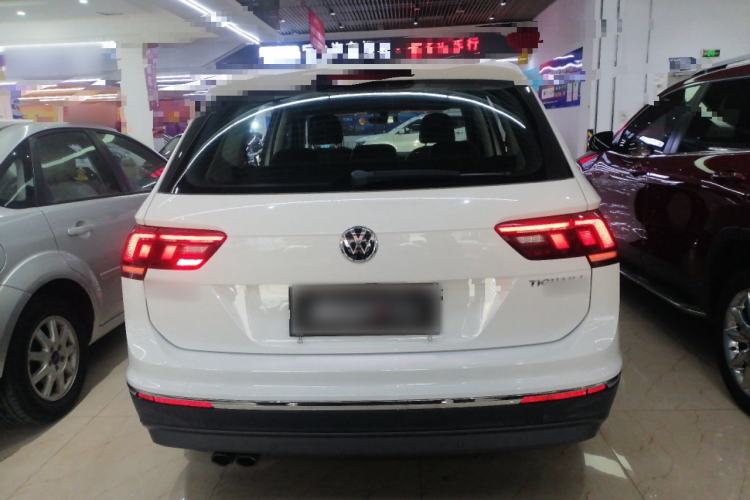 Used Volkswagen Tiguan L 2017 330TSI Automatic Two-Wheel Drive Luxury Edition Exterior 4