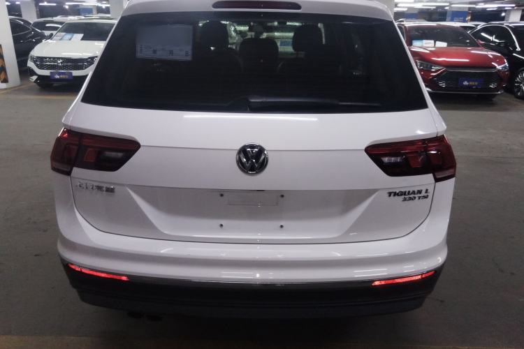 Used Volkswagen Tiguan L 2017 330TSI Automatic Two-Wheel Drive Comfort Edition Exterior 4