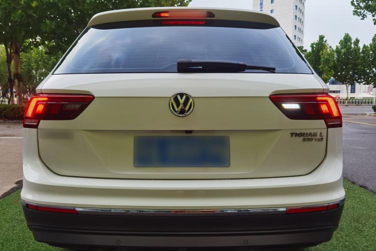 Used Volkswagen Tiguan L 2017 330TSI Automatic Two-Wheel Drive Comfort Edition Exterior 5