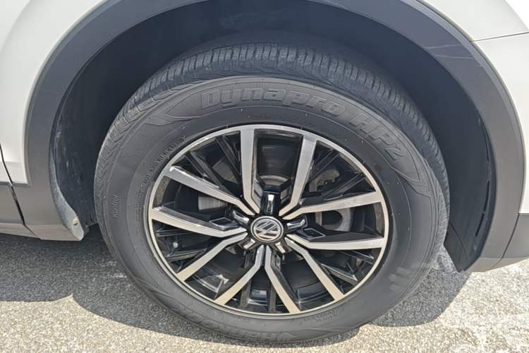 Used Volkswagen Tiguan L 2017 330TSI Automatic Two-Wheel Drive Luxury Edition Exterior 5