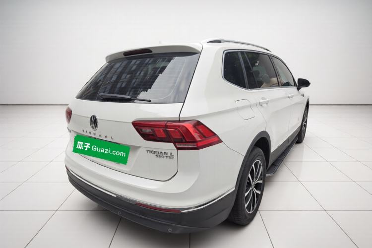 Used Volkswagen Tiguan L 2017 330TSI Automatic Two-Wheel Drive Comfort Edition Exterior 5