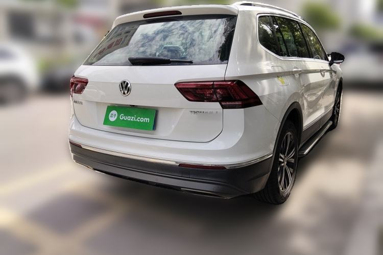 Used Volkswagen Tiguan L 2017 380TSI Automatic All-Wheel-Drive Luxury Edition Exterior 5