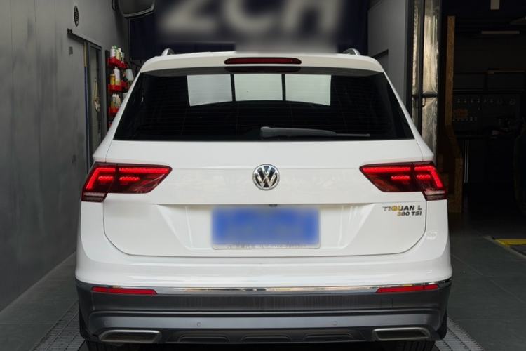 Used Volkswagen Tiguan L 2017 380TSI Automatic All-Wheel-Drive Luxury Edition Exterior 5