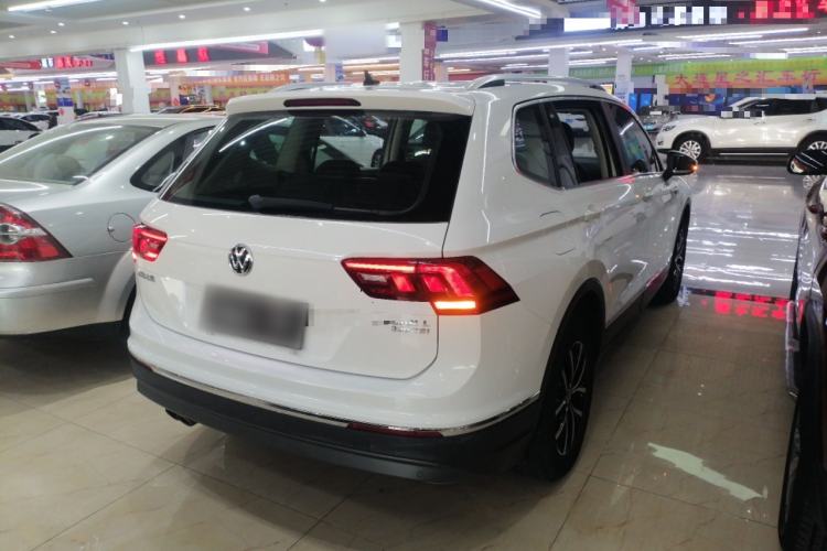 Used Volkswagen Tiguan L 2017 330TSI Automatic Two-Wheel Drive Luxury Edition Exterior 5