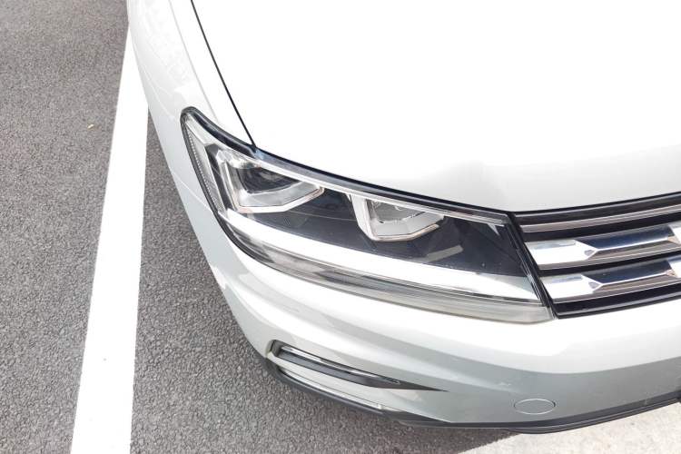 Used Volkswagen Tiguan L 2017 330TSI Automatic Two-Wheel Drive Luxury Edition Exterior 6