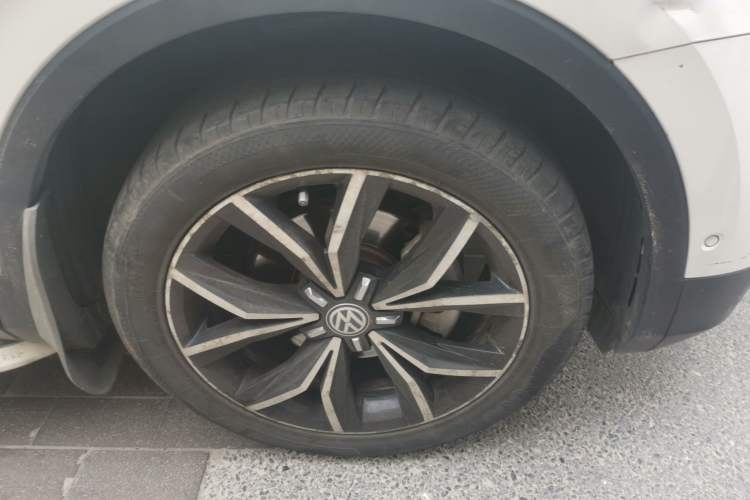 Used Volkswagen Tiguan L 2017 330TSI Automatic Two-Wheel Drive Flagship Edition Exterior 7