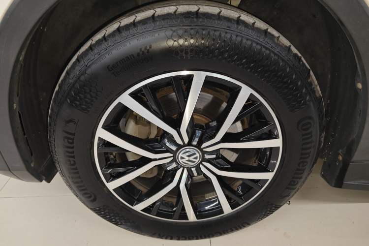 Used Volkswagen Tiguan L 2017 330TSI Automatic Two-Wheel Drive Luxury Edition Exterior 7