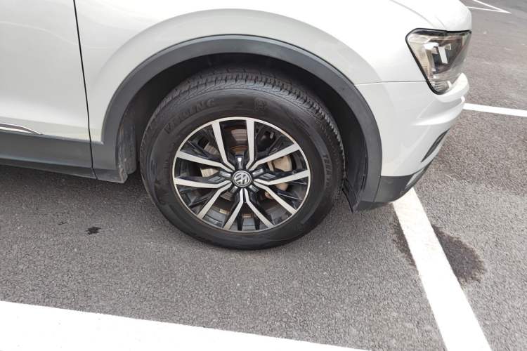 Used Volkswagen Tiguan L 2017 330TSI Automatic Two-Wheel Drive Luxury Edition Exterior 7