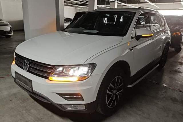 Used Volkswagen Tiguan L 2017 330TSI Automatic Two-Wheel Drive Luxury Edition