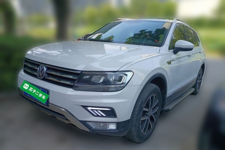 Used Volkswagen Tiguan L 2017 330TSI Automatic Two-Wheel Drive Luxury Edition Guazi used car, China used car export, Used car for sale, Used cars, Cheapest cars for sale