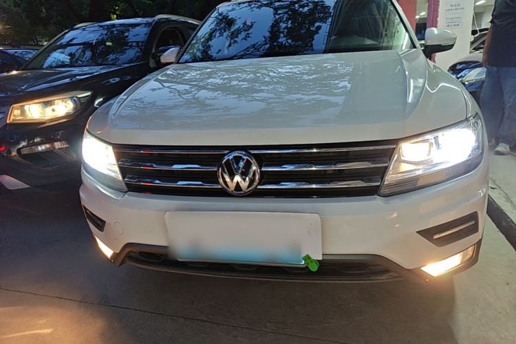 Used Volkswagen Tiguan L 2017 330TSI Automatic Two-Wheel Drive Comfort Edition Front
