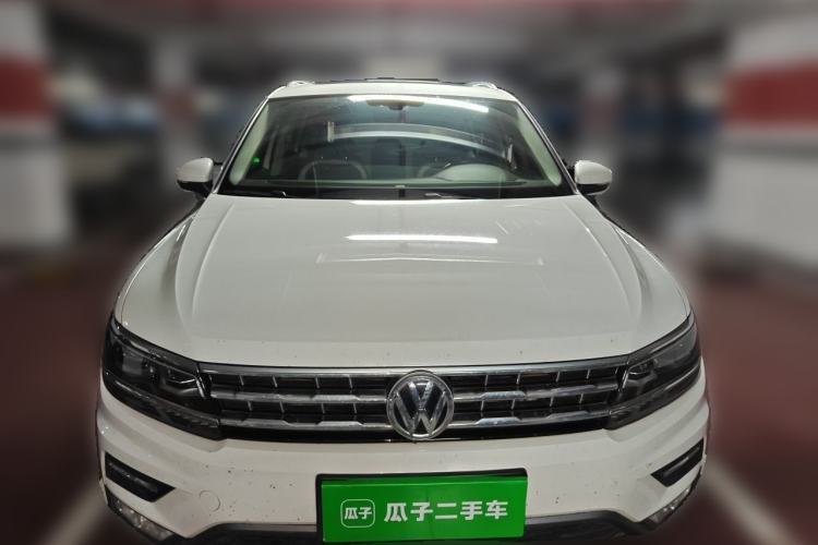 Used Volkswagen Tiguan L 2017 380TSI Automatic All-Wheel-Drive Luxury Edition Front