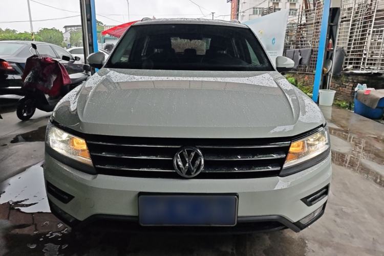 Used Volkswagen Tiguan L 2017 330TSI Automatic Two-Wheel Drive Comfort Edition Front