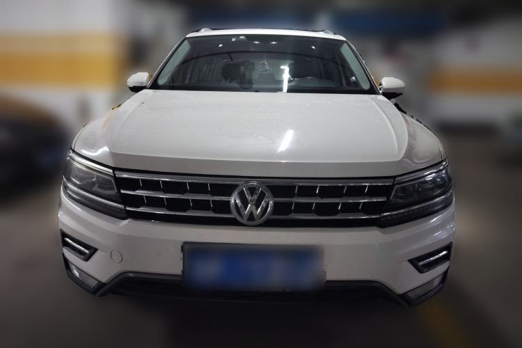 Used Volkswagen Tiguan L 2017 380TSI Automatic All-Wheel-Drive Luxury Edition Front