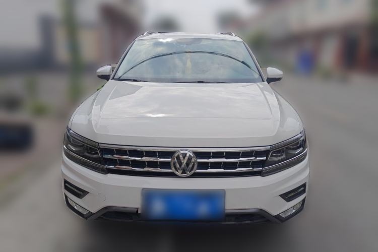Used Volkswagen Tiguan L 2017 330TSI Automatic Two-Wheel Drive Luxury Edition Front
