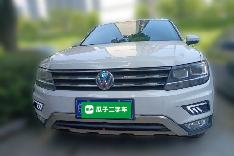 Used Volkswagen Tiguan L 2017 330TSI Automatic Two-Wheel Drive Luxury Edition Front