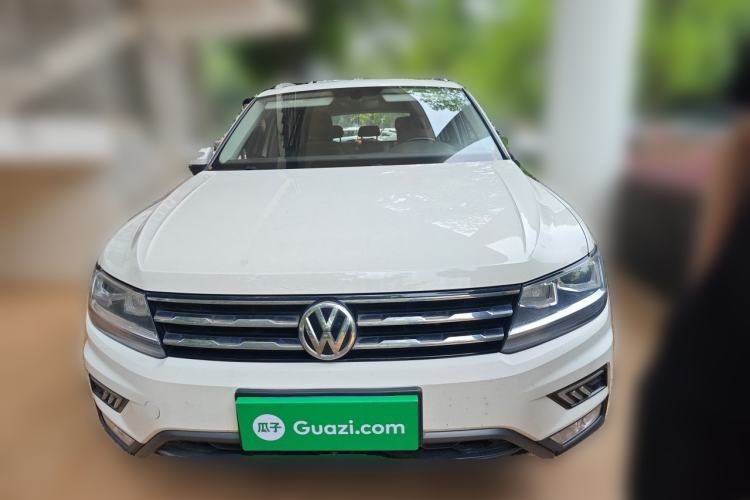 Used Volkswagen Tiguan L 2017 330TSI Automatic Two-Wheel Drive Luxury Edition Front