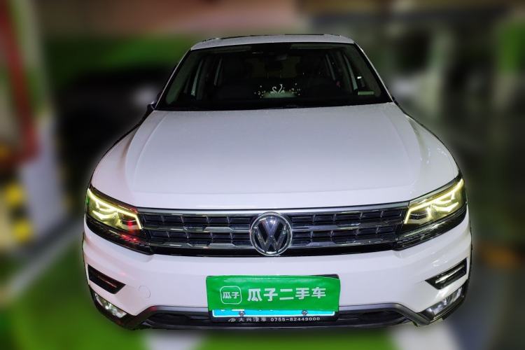 Used Volkswagen Tiguan L 2017 380TSI Automatic All-Wheel-Drive Luxury Edition Front