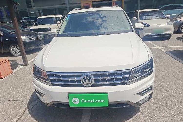 Used Volkswagen Tiguan L 2017 380TSI Automatic All-Wheel-Drive Luxury Edition Front