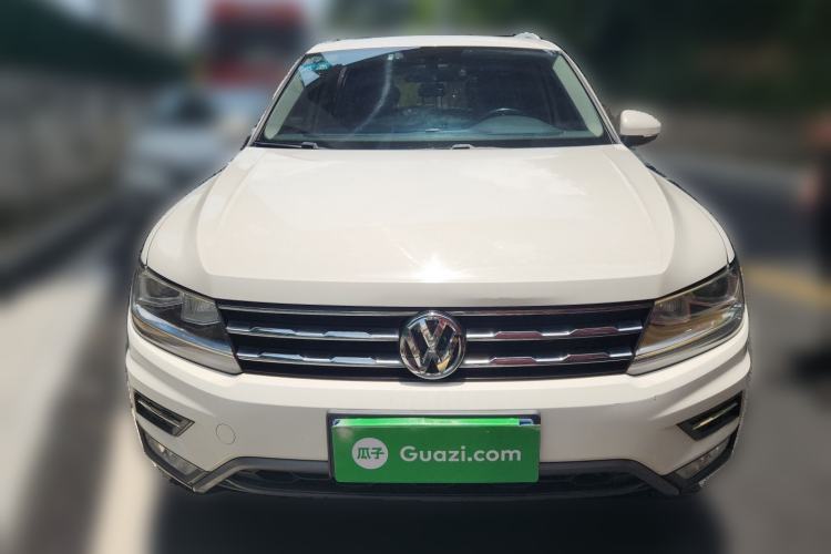Used Volkswagen Tiguan L 2017 330TSI Automatic Two-Wheel Drive Luxury Edition Front