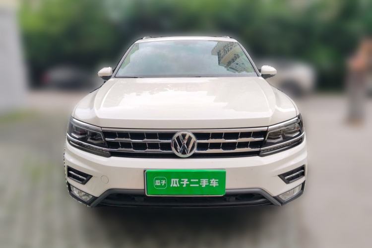 Used Volkswagen Tiguan L 2017 380TSI Automatic All-Wheel-Drive Luxury Edition Front