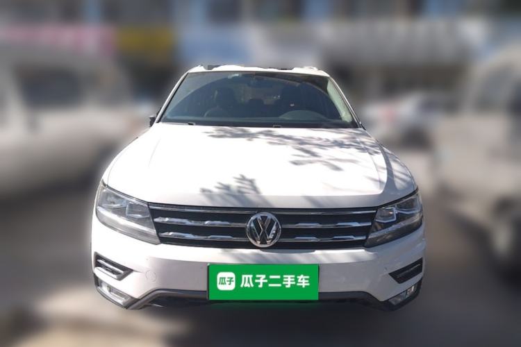 Used Volkswagen Tiguan L 2017 330TSI Automatic Two-Wheel Drive Luxury Edition Front