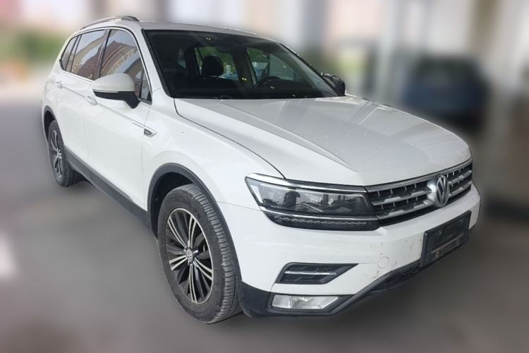 Used Volkswagen Tiguan L 2017 380TSI Automatic All-Wheel-Drive Luxury Edition Front Right 45 Deg