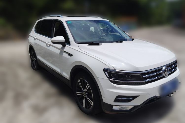 Used Volkswagen Tiguan L 2017 330TSI Automatic Two-Wheel Drive Flagship Edition Front Right 45 Deg