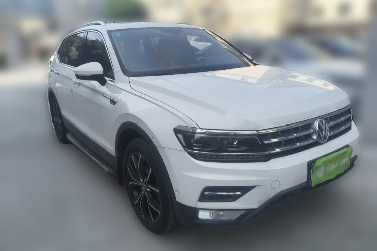 Used Volkswagen Tiguan L 2017 330TSI Automatic Two-Wheel Drive Flagship Edition Front Right 45 Deg